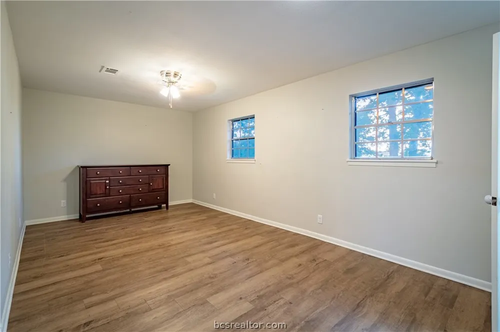38 Golfview Drive Hilltop Lakes, TX 77871