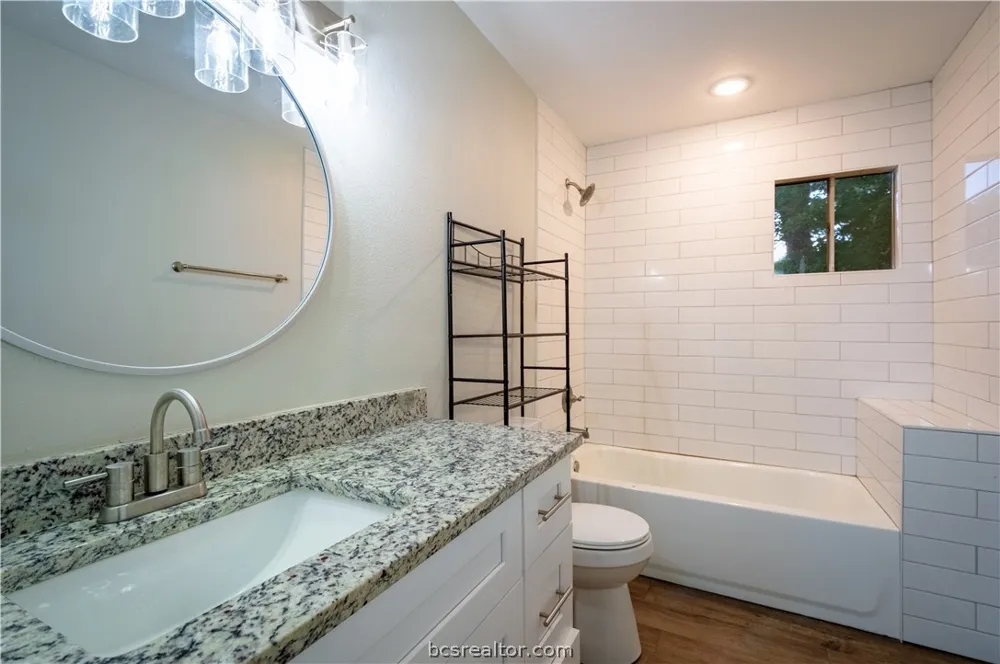 38 Golfview Drive Hilltop Lakes, TX 77871