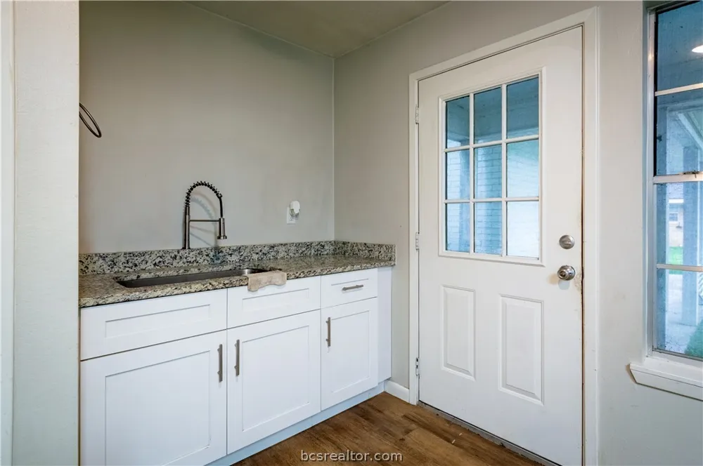 38 Golfview Drive Hilltop Lakes, TX 77871