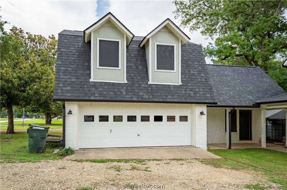 38 Golfview Drive Hilltop Lakes, TX 77871