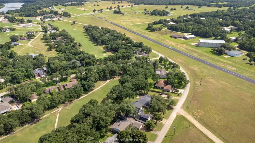 38 Golfview Drive Hilltop Lakes, TX 77871