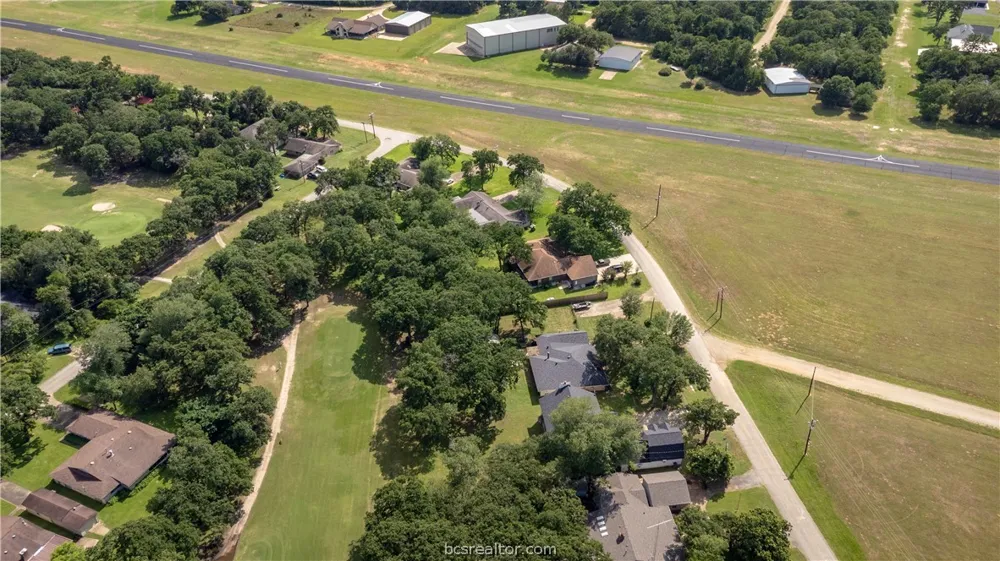 38 Golfview Drive Hilltop Lakes, TX 77871