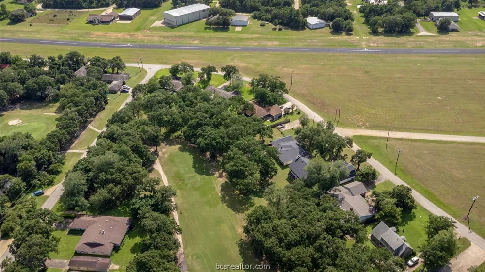 38 Golfview Drive Hilltop Lakes, TX 77871