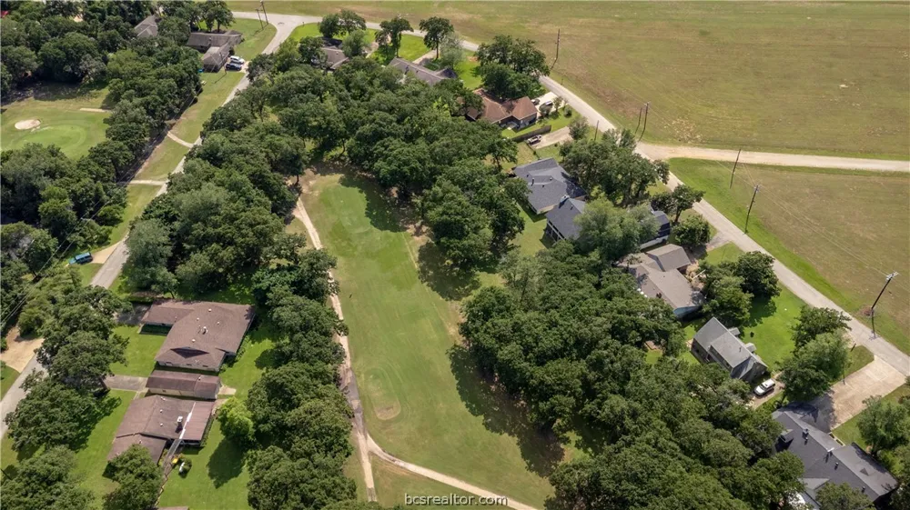 38 Golfview Drive Hilltop Lakes, TX 77871