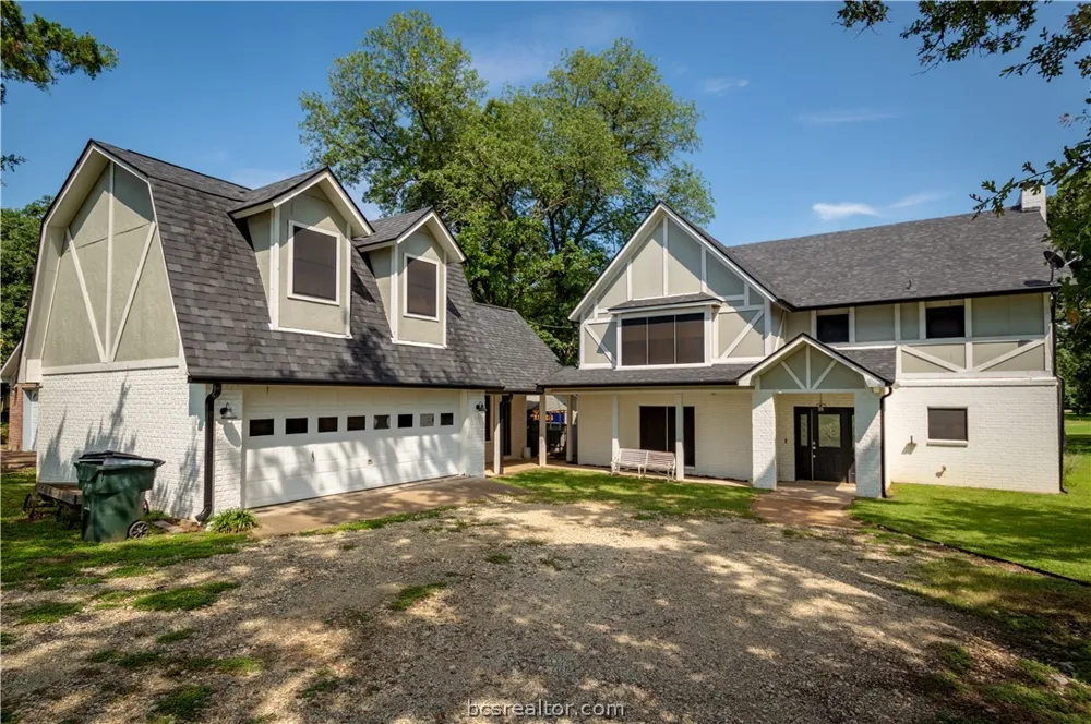 38 Golfview Drive Hilltop Lakes, TX 77871
