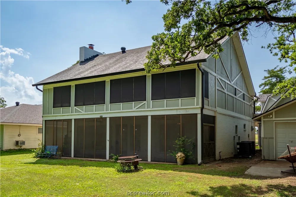 38 Golfview Drive Hilltop Lakes, TX 77871