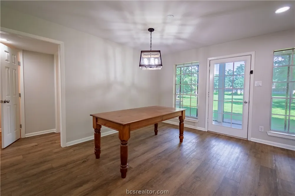 38 Golfview Drive Hilltop Lakes, TX 77871