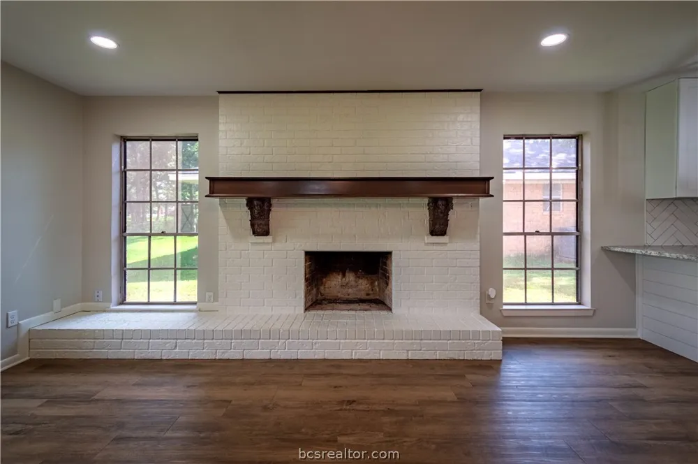 38 Golfview Drive Hilltop Lakes, TX 77871