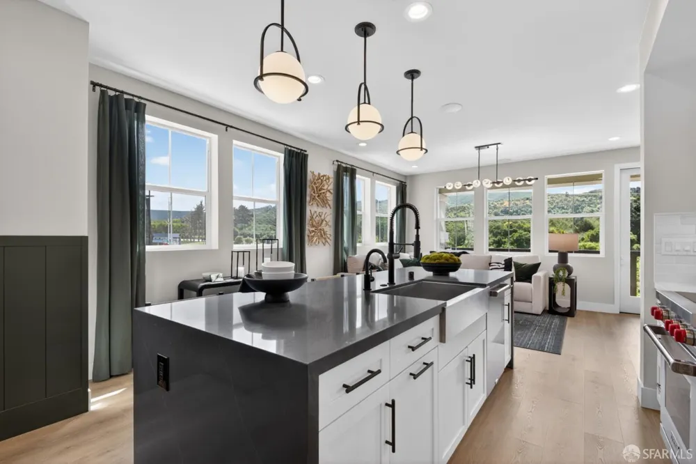 2812 Cardon Way San Bruno, CA 94066