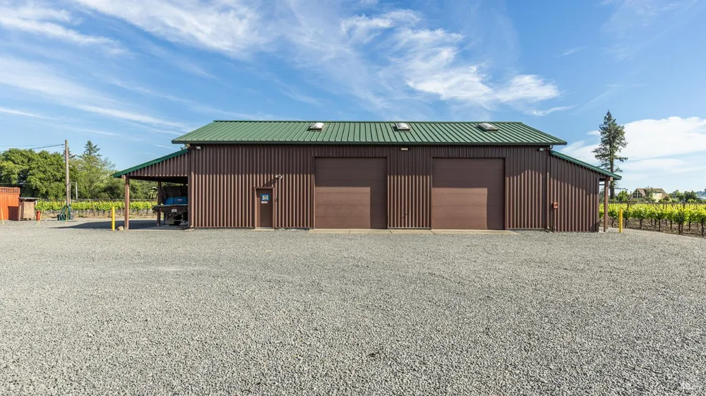 374 Kinley Drive Healdsburg, CA 95448