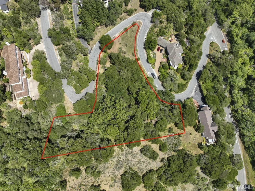 Woodridge Road Hillsborough, CA 94010
