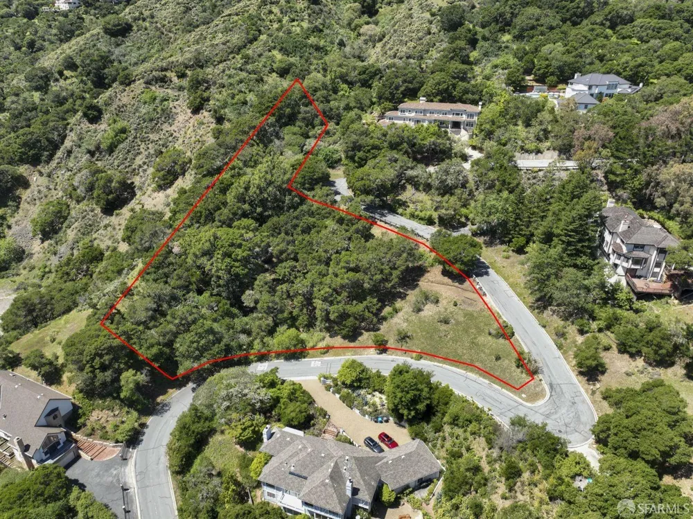 Woodridge Road Hillsborough, CA 94010