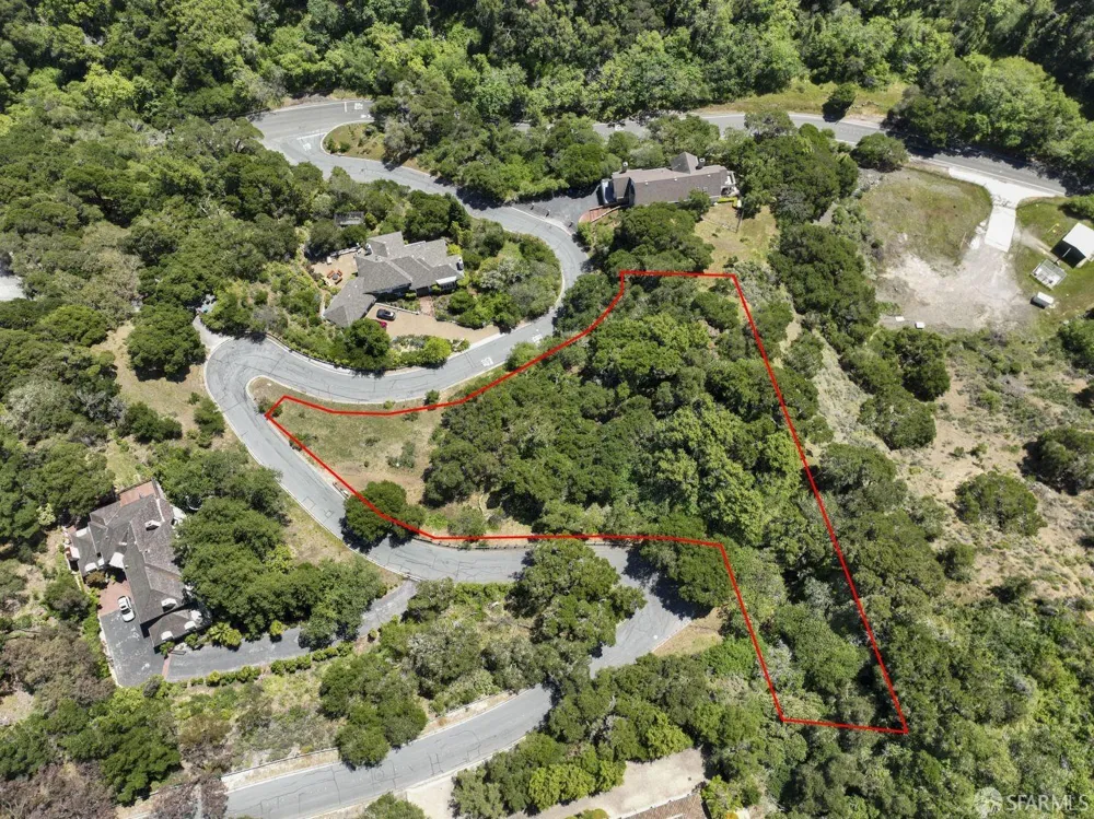 Woodridge Road Hillsborough, CA 94010
