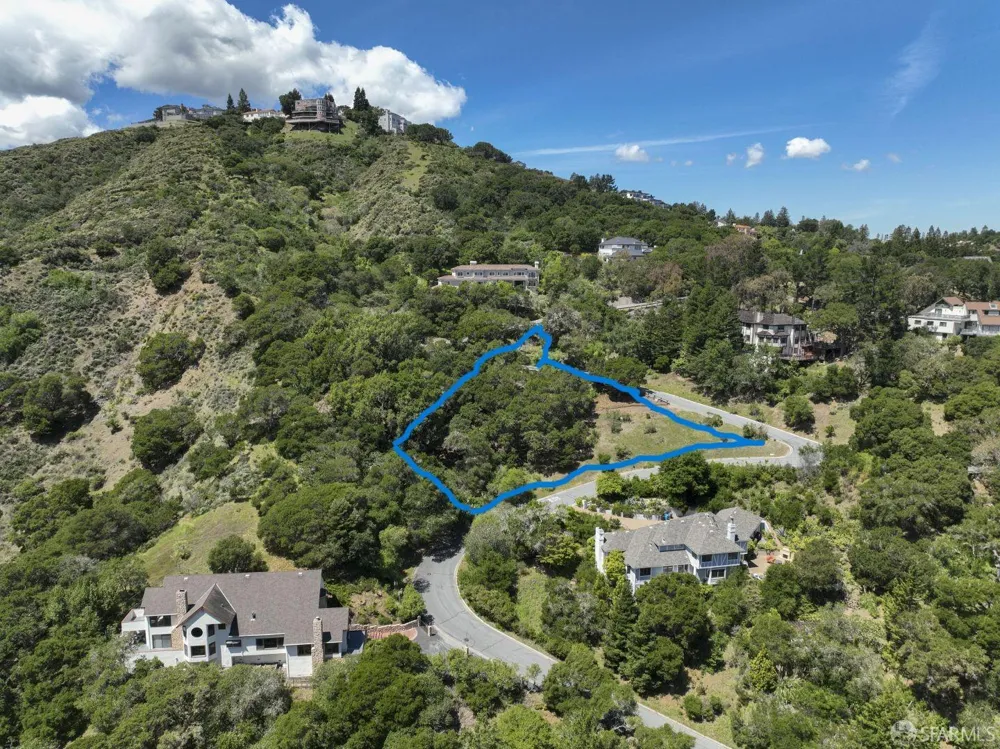 Woodridge Road Hillsborough, CA 94010