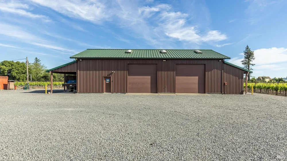 390 Magnolia Drive Healdsburg, CA 95448