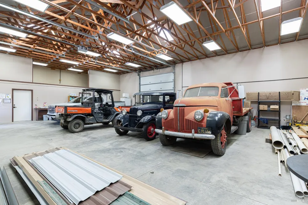 390 Magnolia Drive Healdsburg, CA 95448