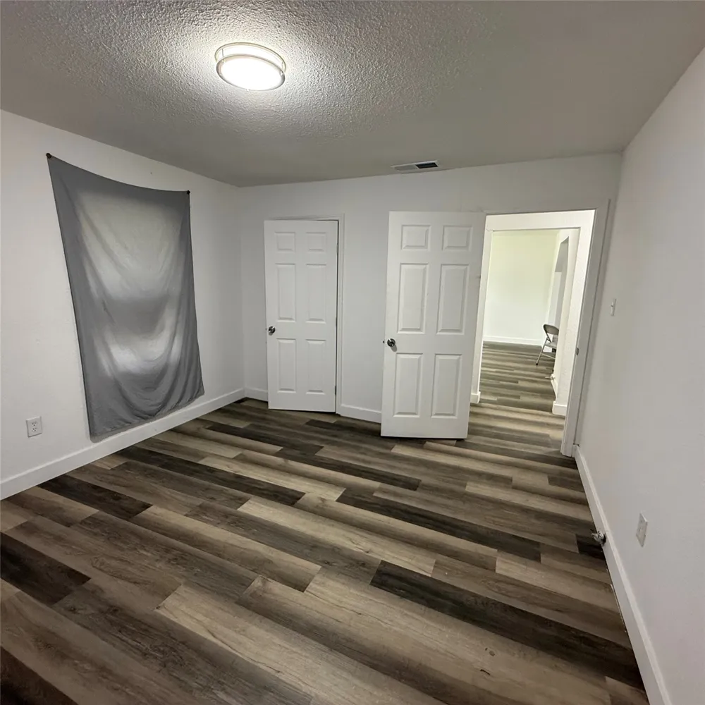 1306 Liveoak Avenue Corsicana, TX 75110