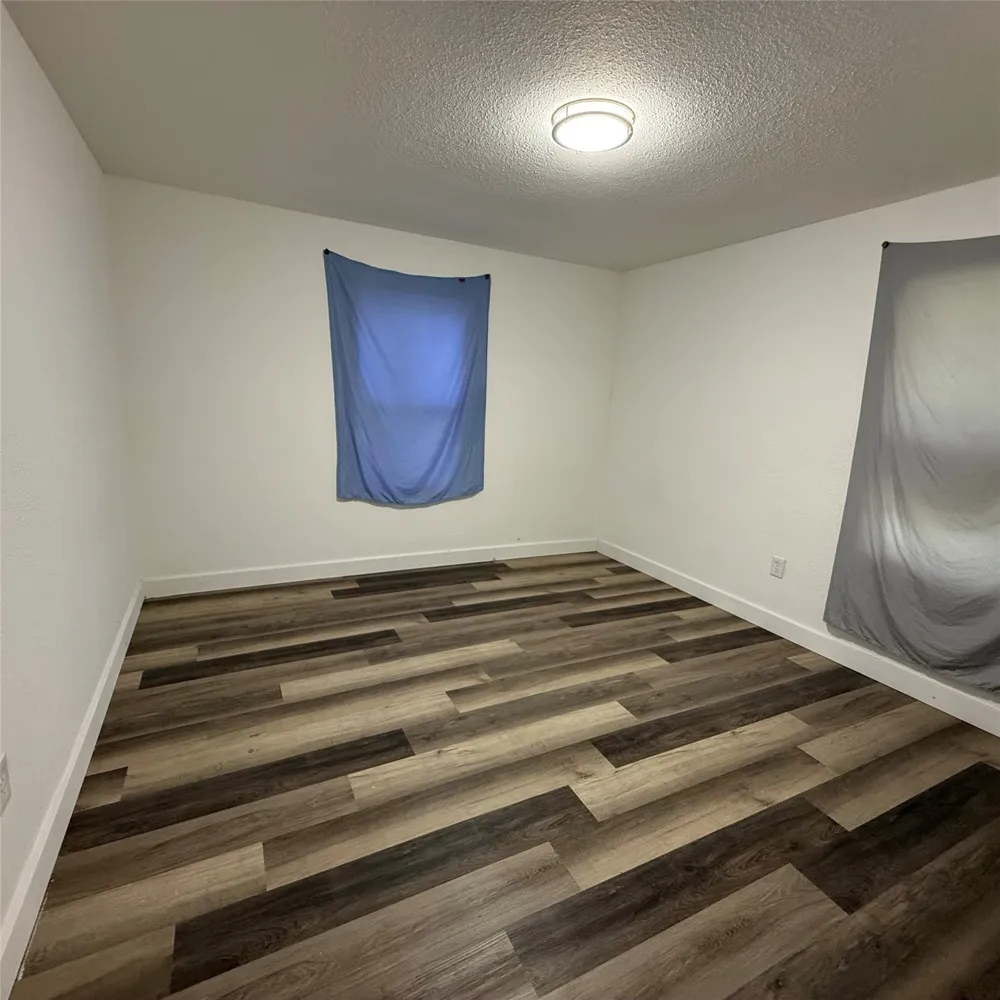 1306 Liveoak Avenue Corsicana, TX 75110
