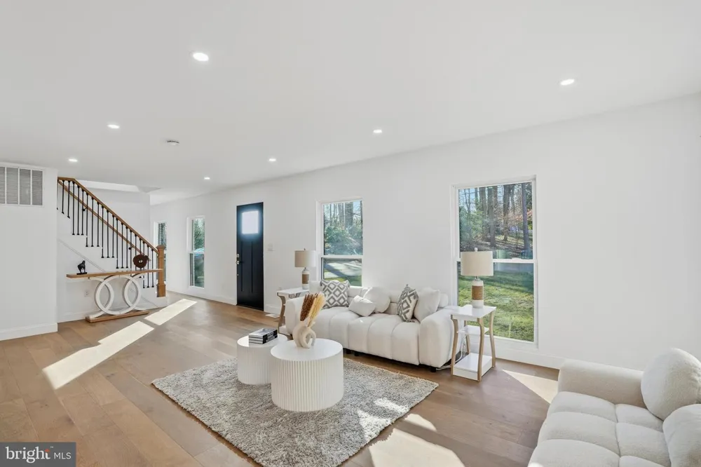 10704 HOWERTON AVENUE Fairfax, VA 22030