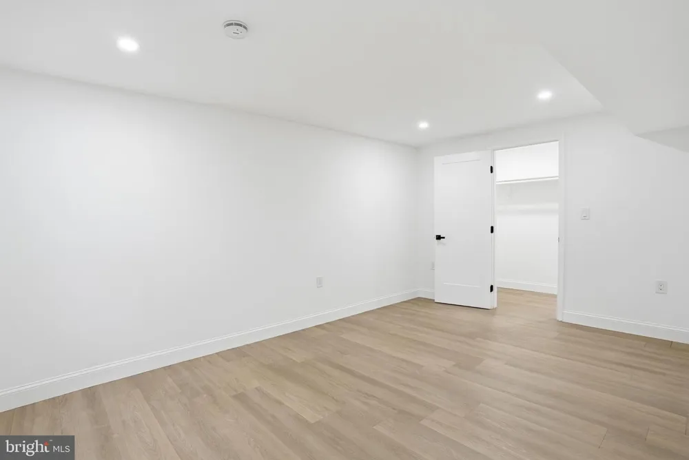 10704 HOWERTON AVENUE Fairfax, VA 22030