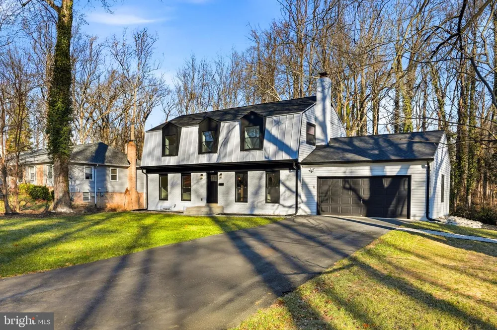 10704 HOWERTON AVENUE Fairfax, VA 22030