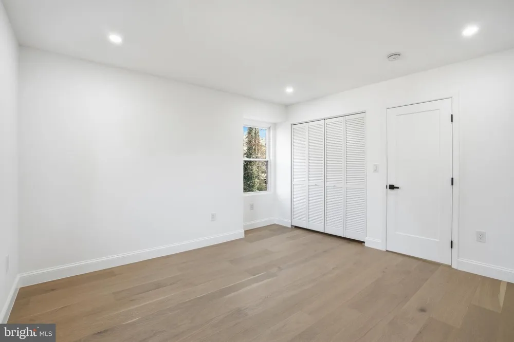 10704 HOWERTON AVENUE Fairfax, VA 22030