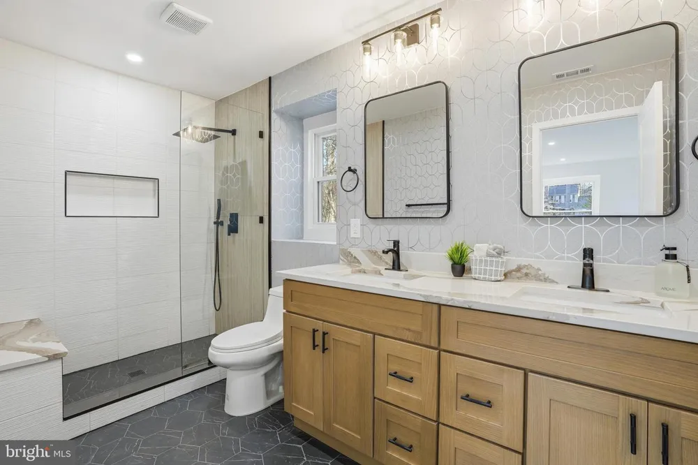 10704 HOWERTON AVENUE Fairfax, VA 22030