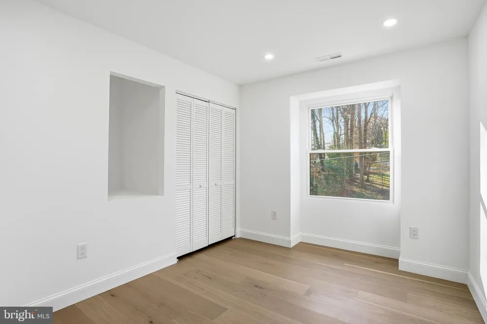 10704 HOWERTON AVENUE Fairfax, VA 22030