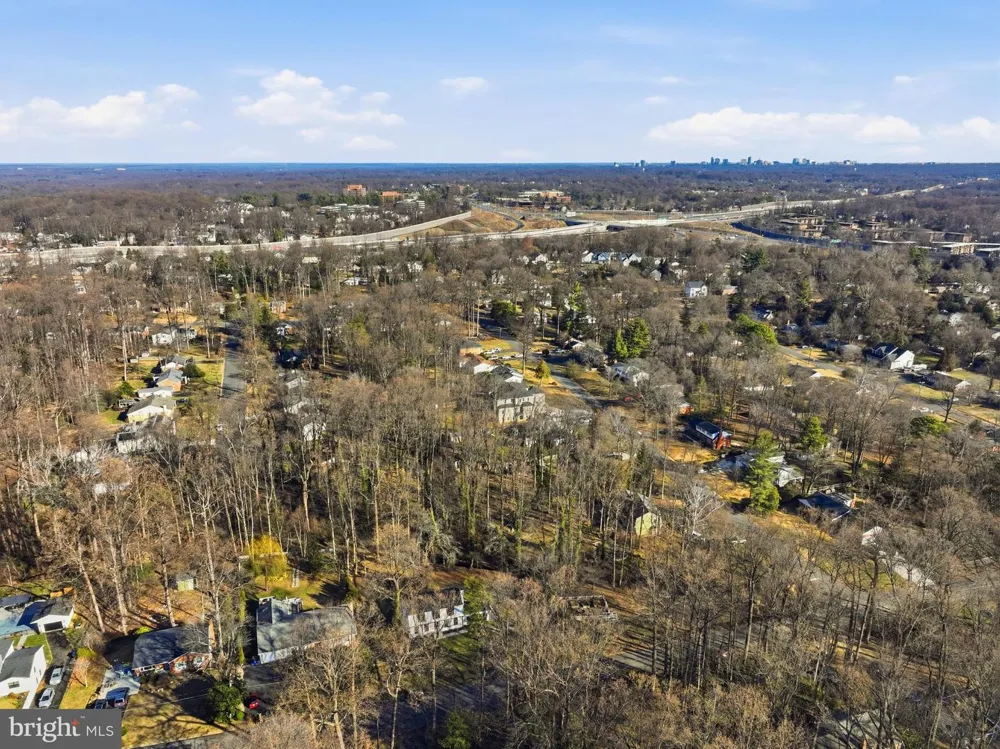 10704 HOWERTON AVENUE Fairfax, VA 22030