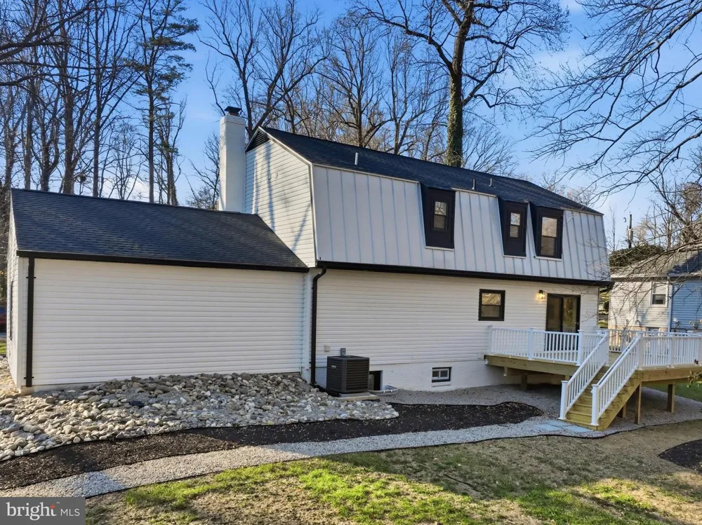 10704 HOWERTON AVENUE Fairfax, VA 22030