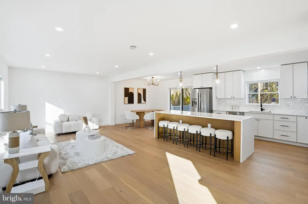 10704 HOWERTON AVENUE Fairfax, VA 22030