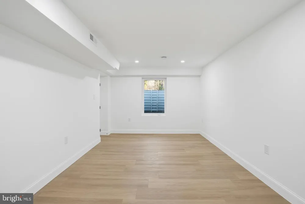 10704 HOWERTON AVENUE Fairfax, VA 22030