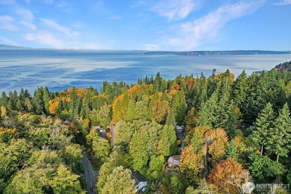 7217 Meadowdale Beach Road Edmonds, WA 98026