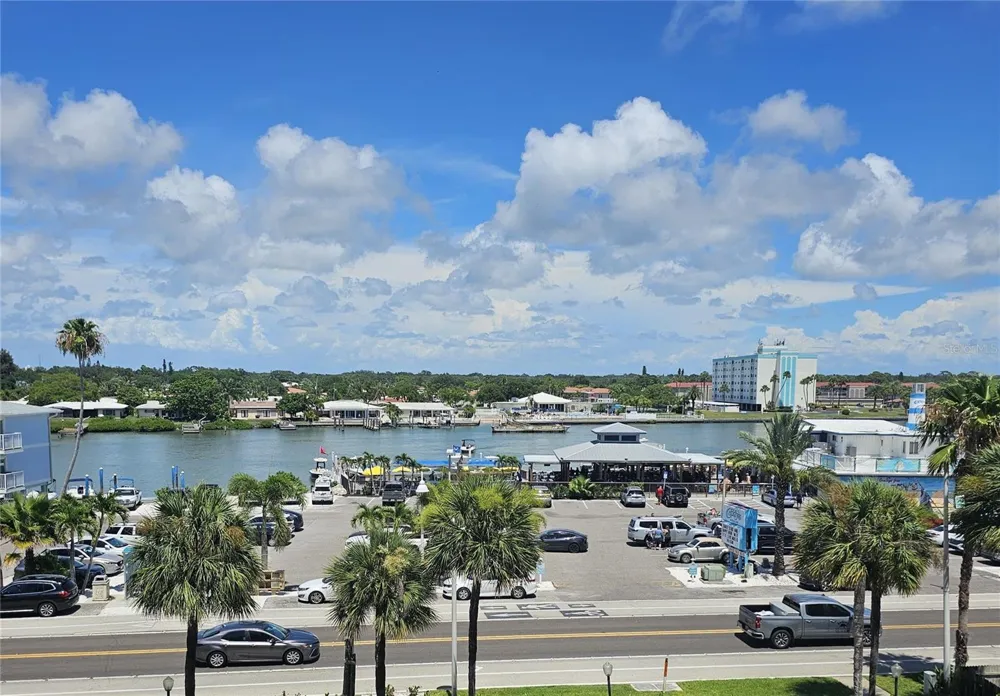 20040 GULF BOULEVARD #402 Indian Rocks Beach, FL 33785