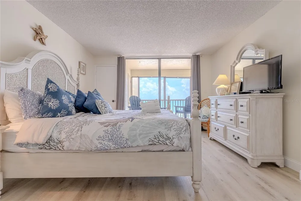 20040 GULF BOULEVARD #402 Indian Rocks Beach, FL 33785