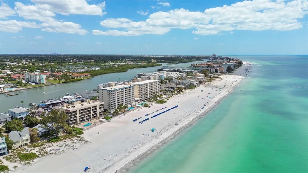 20040 GULF BOULEVARD #402 Indian Rocks Beach, FL 33785