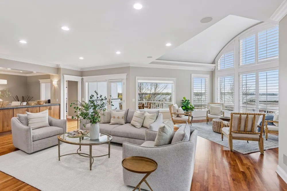 726 Widsten Circle Wayzata, MN 55391