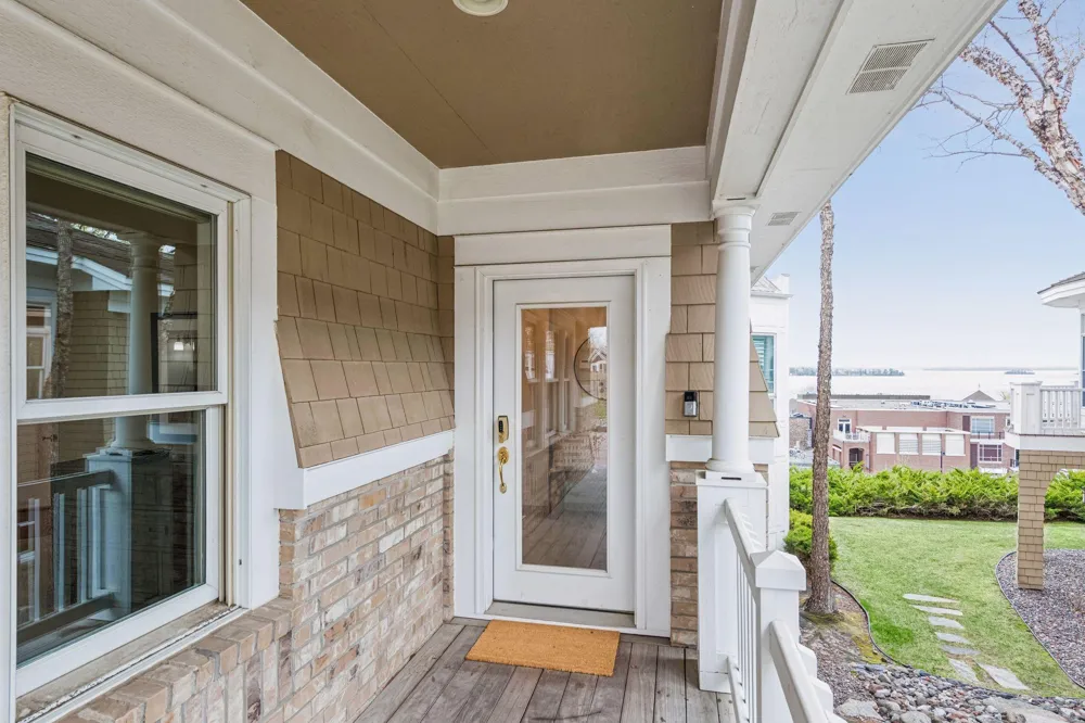 726 Widsten Circle Wayzata, MN 55391