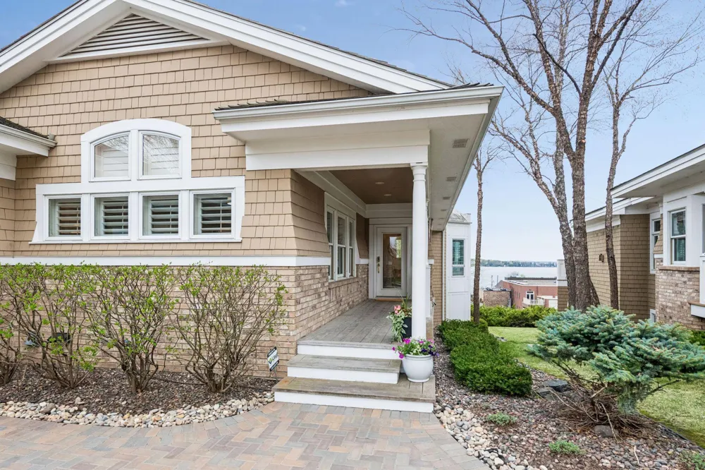 726 Widsten Circle Wayzata, MN 55391