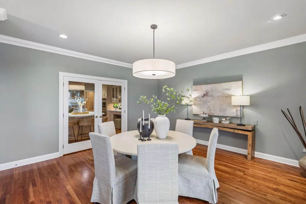 726 Widsten Circle Wayzata, MN 55391