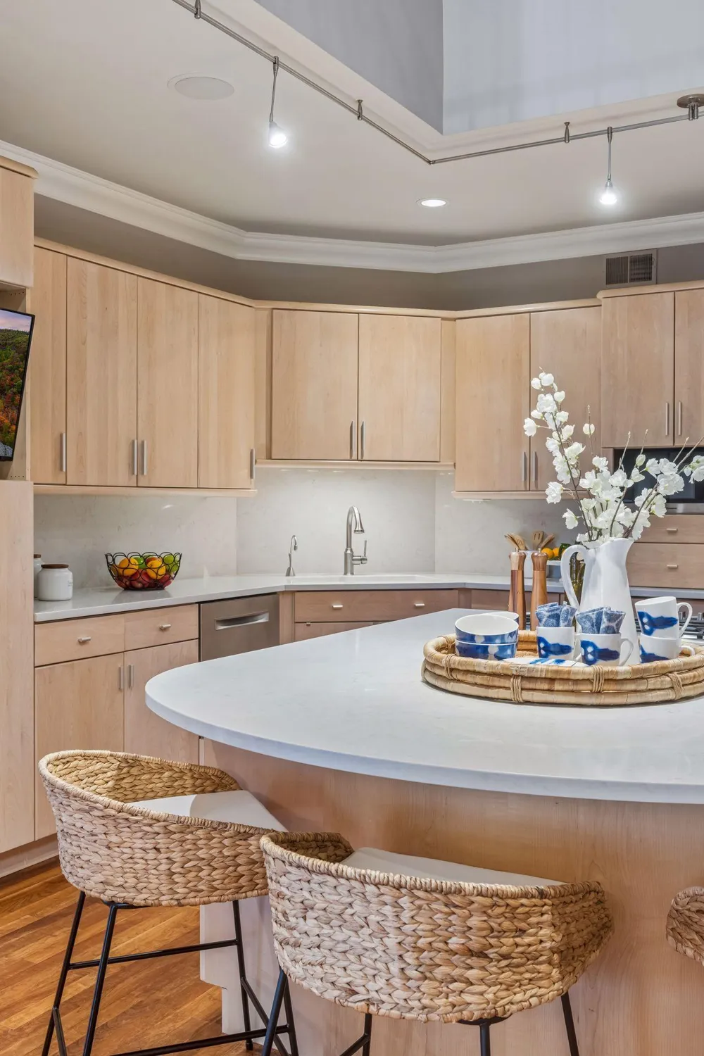726 Widsten Circle Wayzata, MN 55391