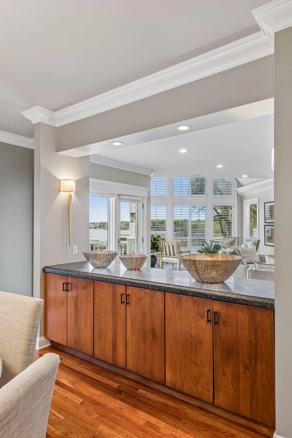 726 Widsten Circle Wayzata, MN 55391