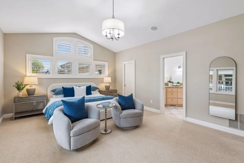 726 Widsten Circle Wayzata, MN 55391