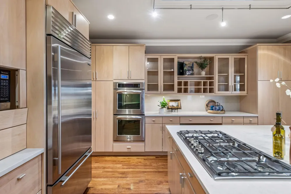 726 Widsten Circle Wayzata, MN 55391