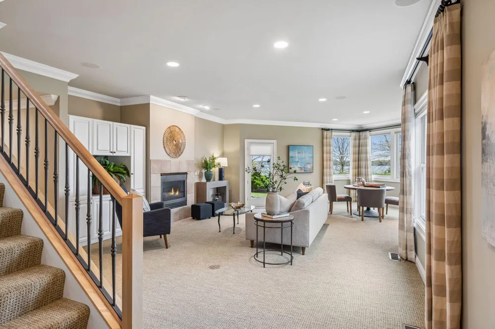 726 Widsten Circle Wayzata, MN 55391