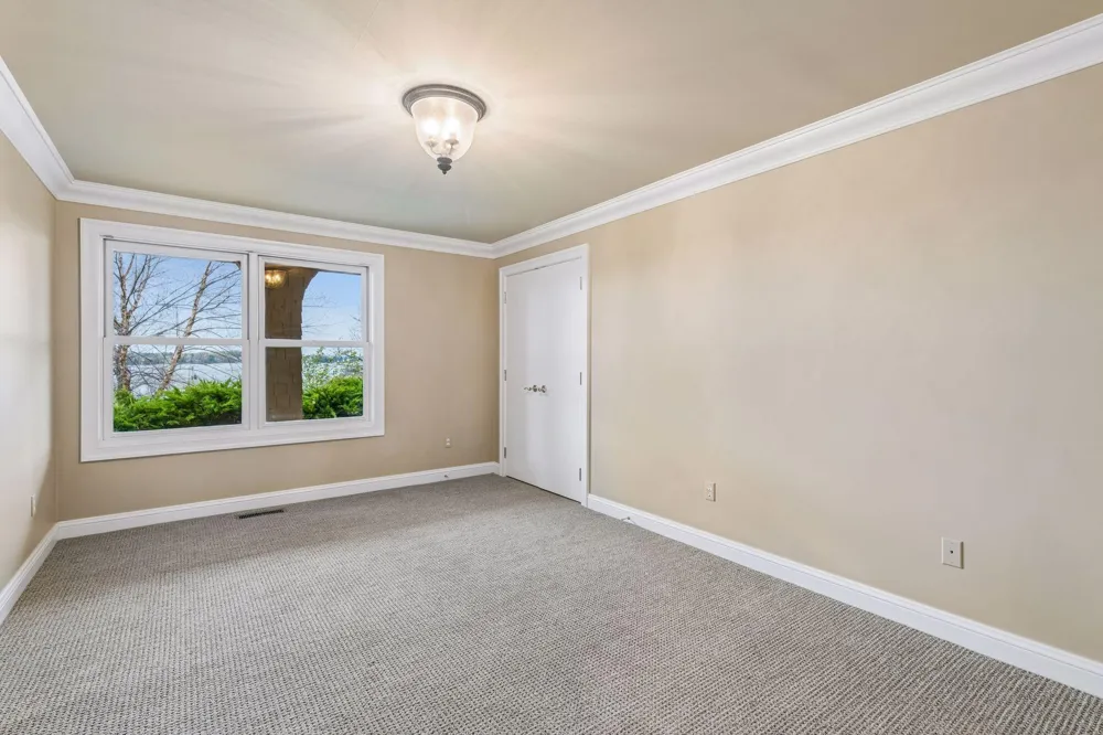 726 Widsten Circle Wayzata, MN 55391