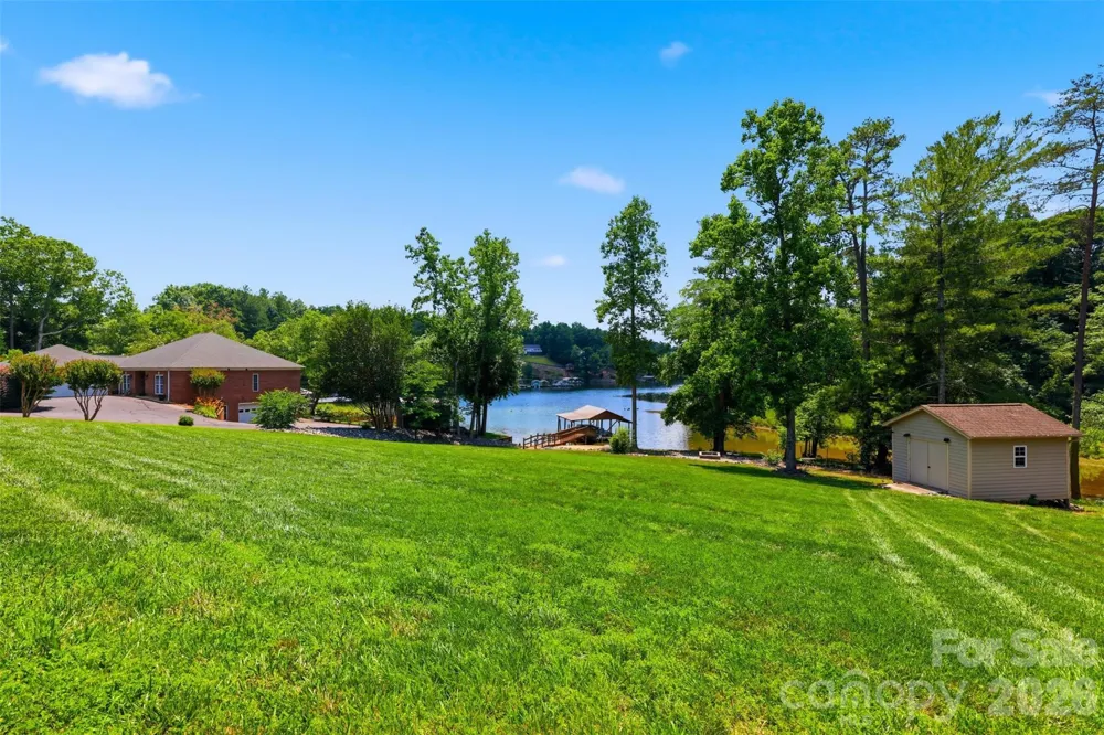 495 Windsor Drive Taylorsville, NC 28681
