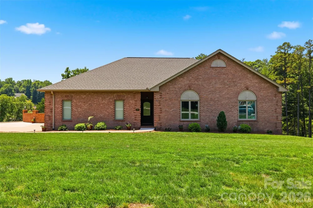 495 Windsor Drive Taylorsville, NC 28681