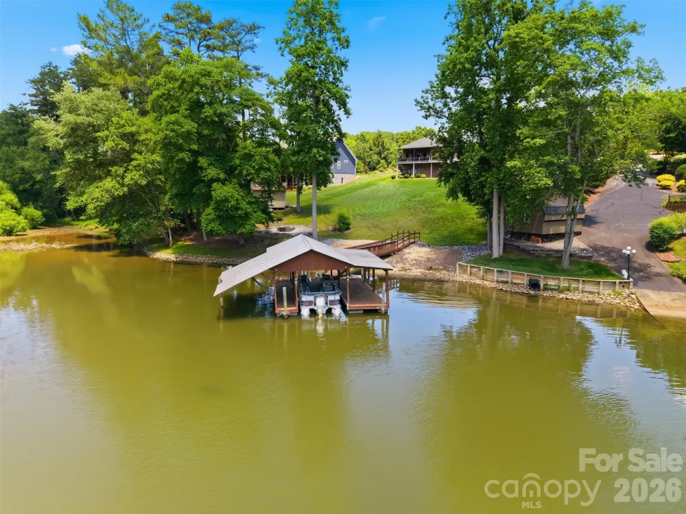 495 Windsor Drive Taylorsville, NC 28681