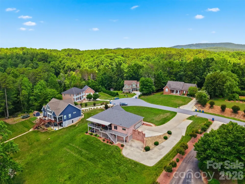 495 Windsor Drive Taylorsville, NC 28681